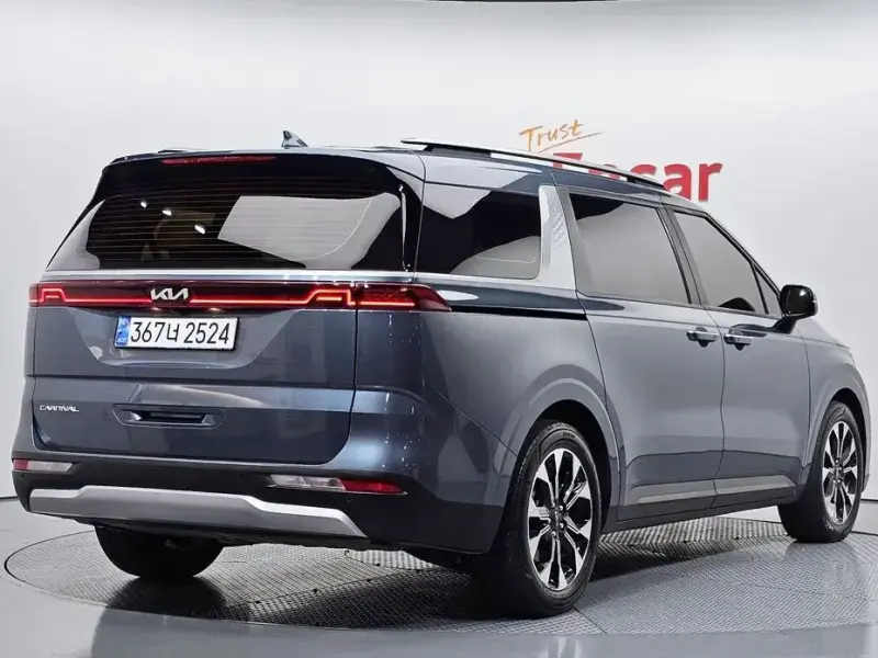 2022 Kia Carnival с пробегом 72 973 км