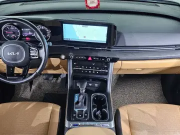 2022 Kia Carnival с пробегом 72 973 км