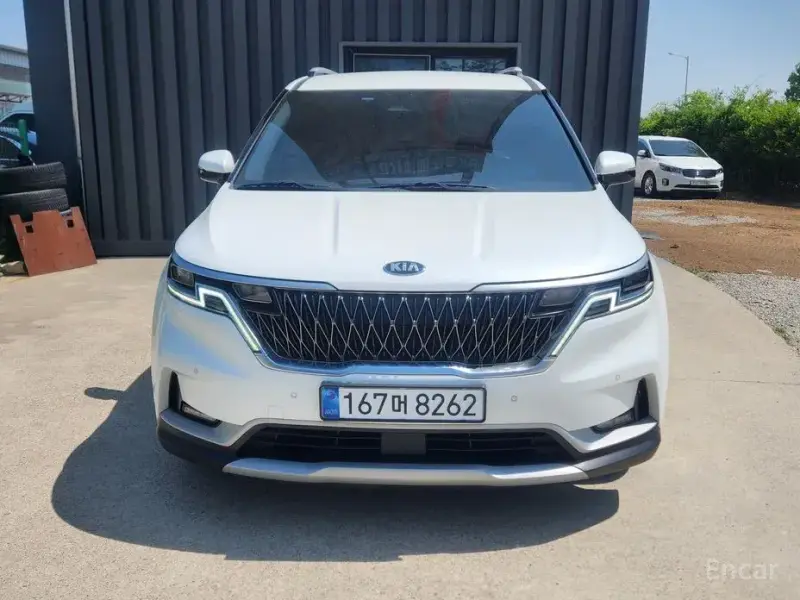 2021 Kia Carnival с пробегом 69 936 км