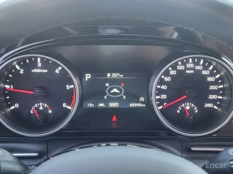 2021 Kia Carnival с пробегом 69 936 км