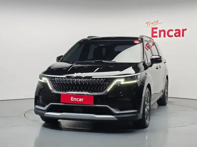 2022 Kia Carnival с пробегом 47 129 км