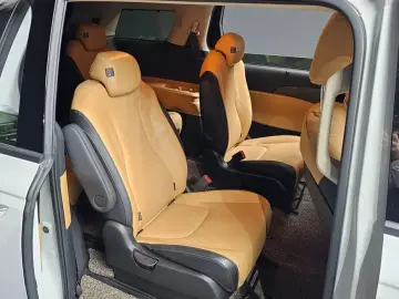2022 Kia Carnival с пробегом 59 610 км