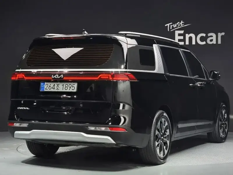 2022 Kia Carnival с пробегом 59 750 км