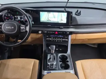 2022 Kia Carnival с пробегом 47 129 км