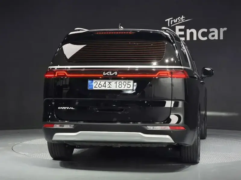2022 Kia Carnival с пробегом 59 750 км