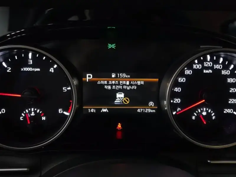 2022 Kia Carnival с пробегом 47 129 км