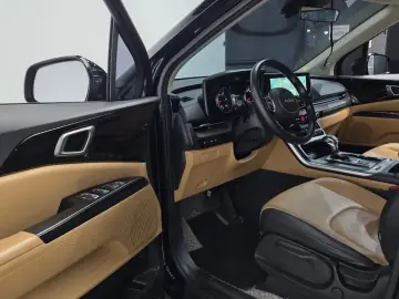 2022 Kia Carnival с пробегом 47 129 км
