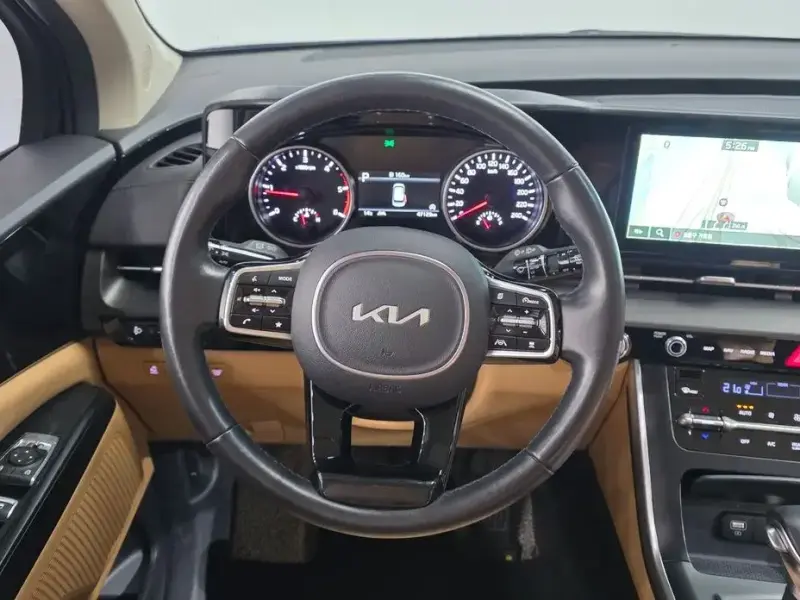 2022 Kia Carnival с пробегом 47 129 км