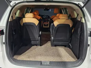 2022 Kia Carnival с пробегом 59 610 км