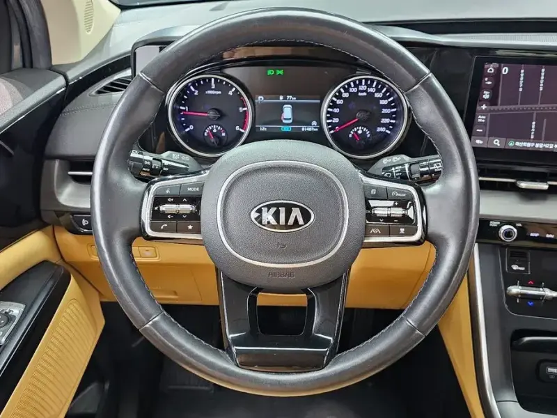 2021 Kia Carnival с пробегом 81 487 км
