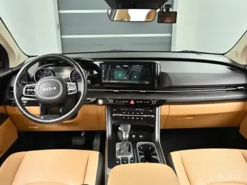 2022 Kia Carnival с пробегом 79 297 км