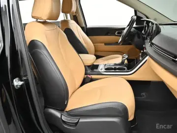 2022 Kia Carnival с пробегом 79 297 км