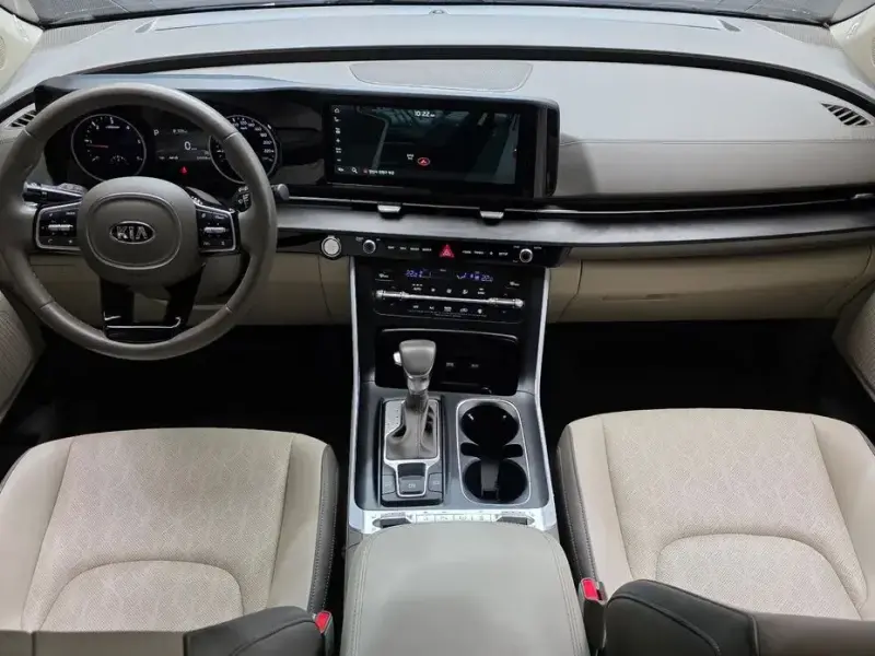2021 Kia Carnival с пробегом 24 558 км