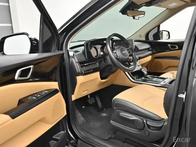 2022 Kia Carnival с пробегом 79 297 км