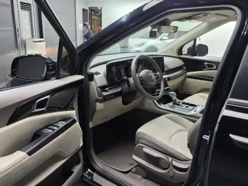 2021 Kia Carnival с пробегом 24 558 км