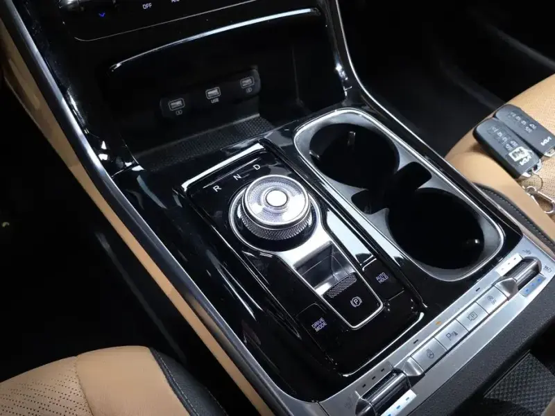 2023 Kia Carnival с пробегом 80 195 км