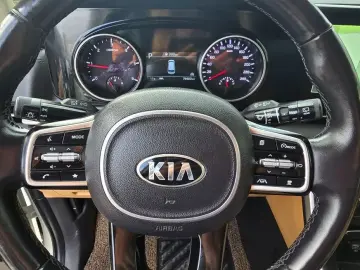 2021 Kia Carnival с пробегом 78 395 км