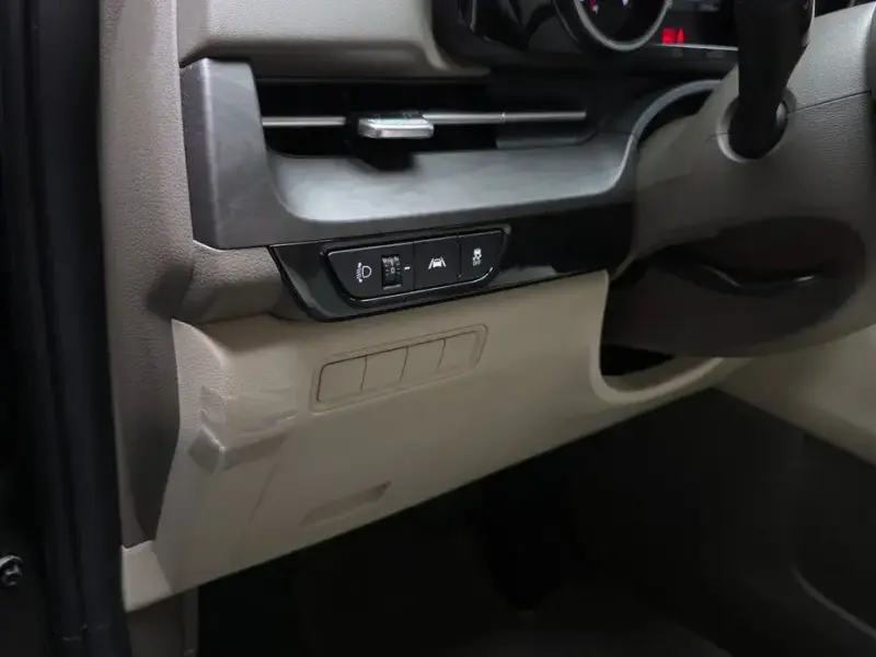 2021 Kia Carnival с пробегом 24 558 км