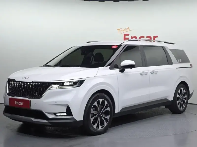 2022 Kia Carnival с пробегом 76 236 км
