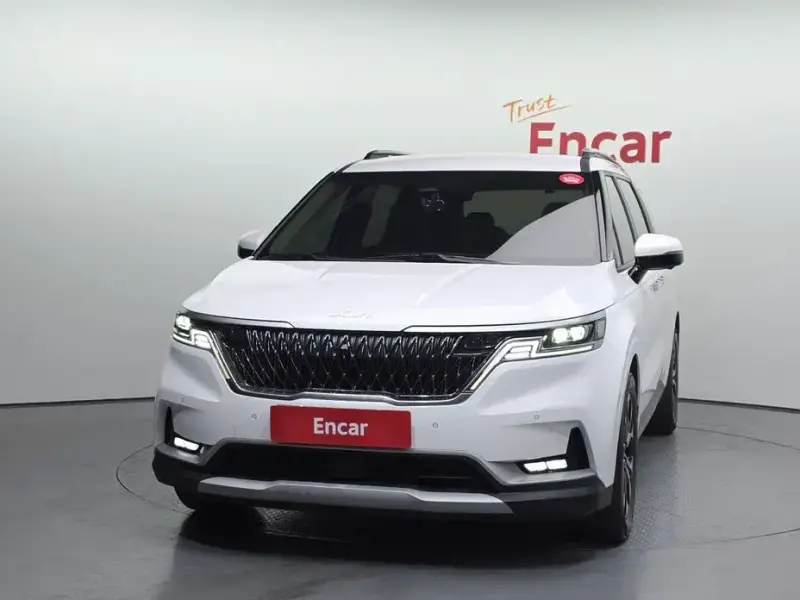 2022 Kia Carnival с пробегом 76 236 км