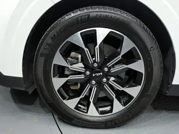 2022 Kia Carnival с пробегом 76 236 км