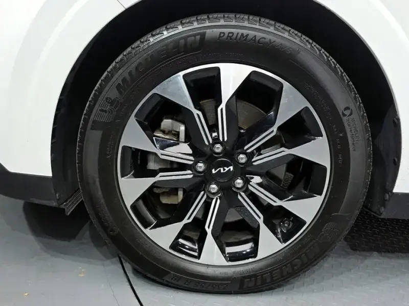 2022 Kia Carnival с пробегом 76 236 км