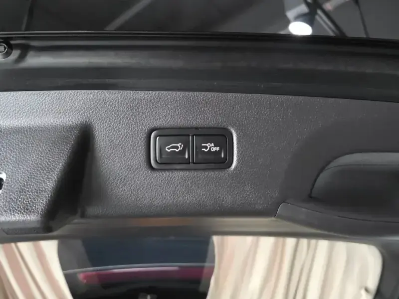 2023 Kia Carnival с пробегом 80 195 км