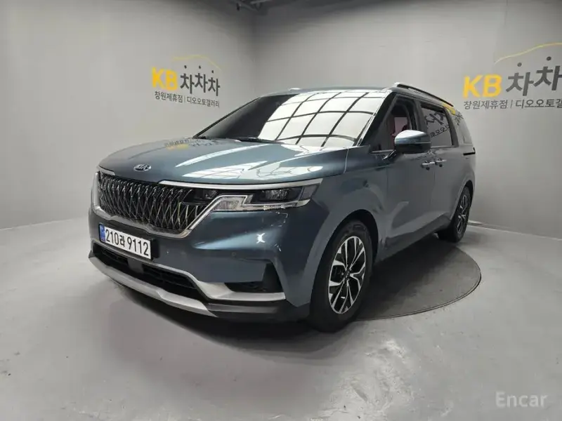 2021 Kia Carnival с пробегом 109 000 км