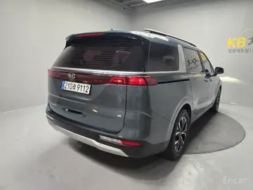 2021 Kia Carnival с пробегом 109 000 км