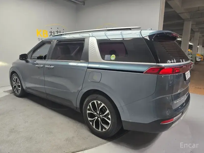 2021 Kia Carnival с пробегом 109 000 км