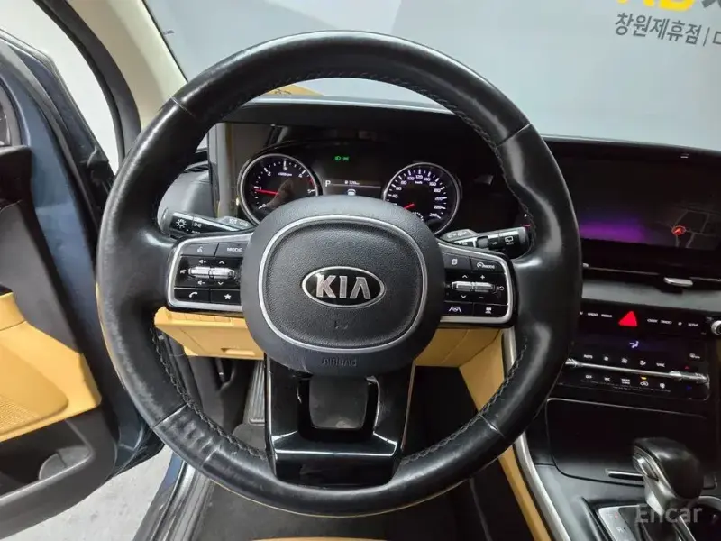 2021 Kia Carnival с пробегом 109 000 км