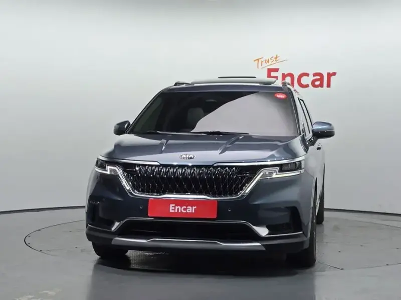 2021 Kia Carnival с пробегом 79 904 км
