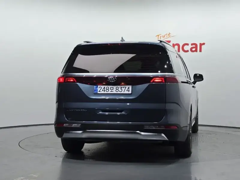 2021 Kia Carnival с пробегом 79 904 км