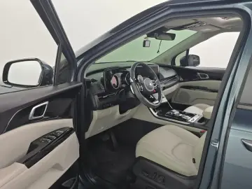 2021 Kia Carnival с пробегом 79 904 км