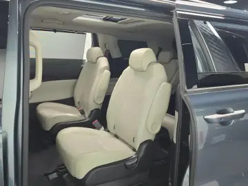 2021 Kia Carnival с пробегом 79 904 км