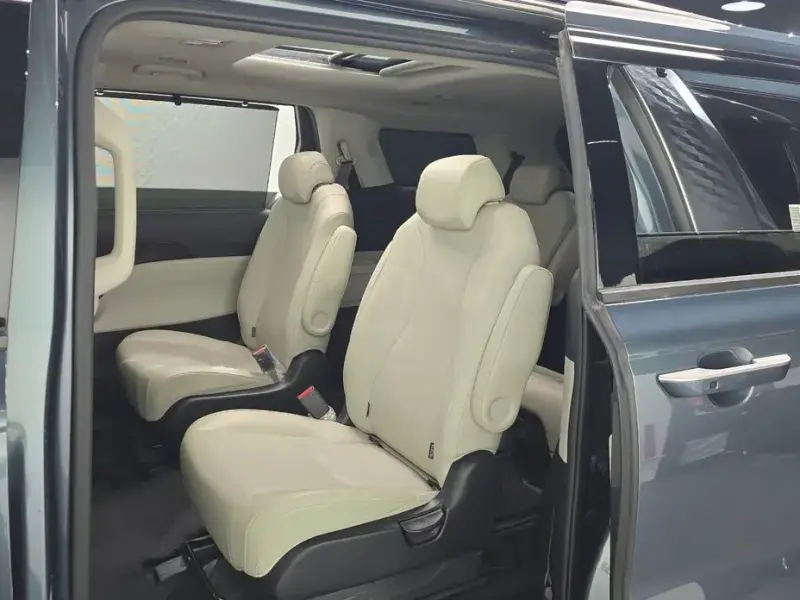 2021 Kia Carnival с пробегом 79 904 км