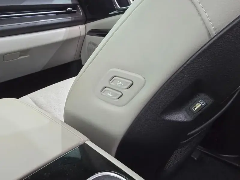 2021 Kia Carnival с пробегом 79 904 км