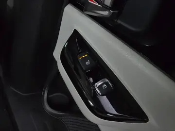 2021 Kia Carnival с пробегом 79 904 км