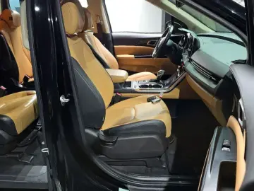 2021 Kia Carnival с пробегом 102 746 км