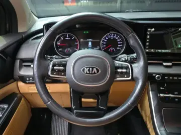 2021 Kia Carnival с пробегом 102 746 км