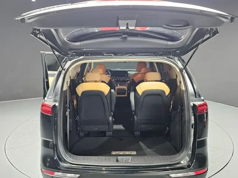 2021 Kia Carnival с пробегом 102 746 км