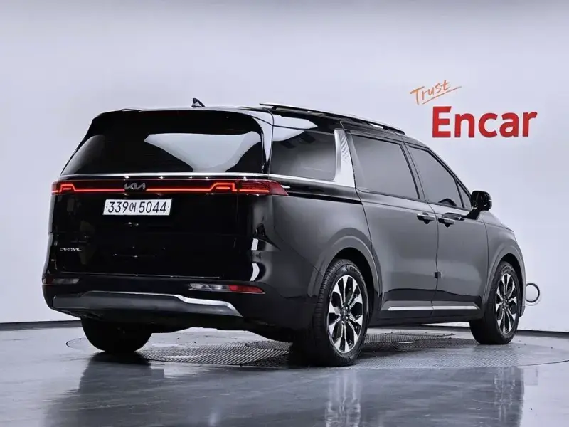 2022 Kia Carnival с пробегом 58 550 км