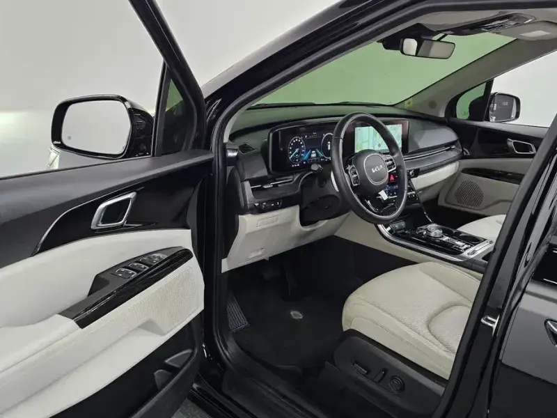 2022 Kia Carnival с пробегом 58 550 км