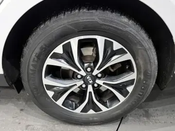 2021 Kia Carnival с пробегом 121 101 км