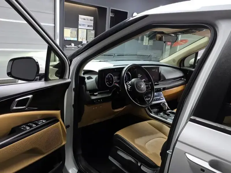 2021 Kia Carnival с пробегом 121 101 км