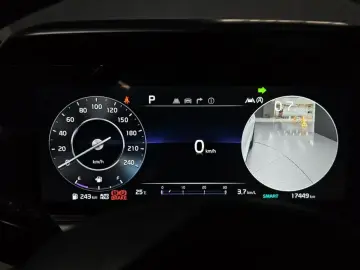 2022 Kia Carnival с пробегом 17 449 км