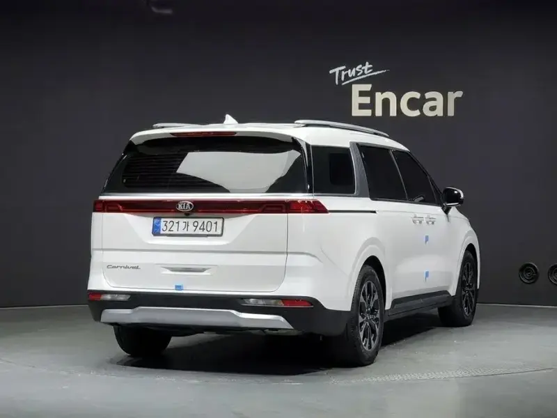 2021 Kia Carnival с пробегом 90 818 км