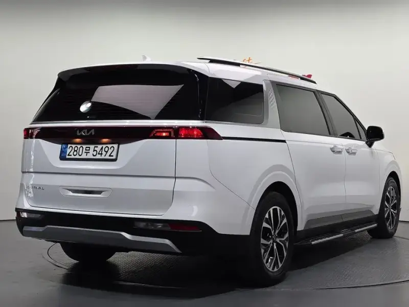 2021 Kia Carnival с пробегом 135 628 км