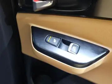2022 Kia Carnival с пробегом 17 449 км