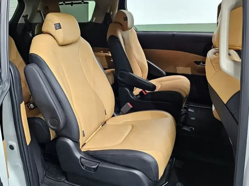 2022 Kia Carnival с пробегом 87 503 км